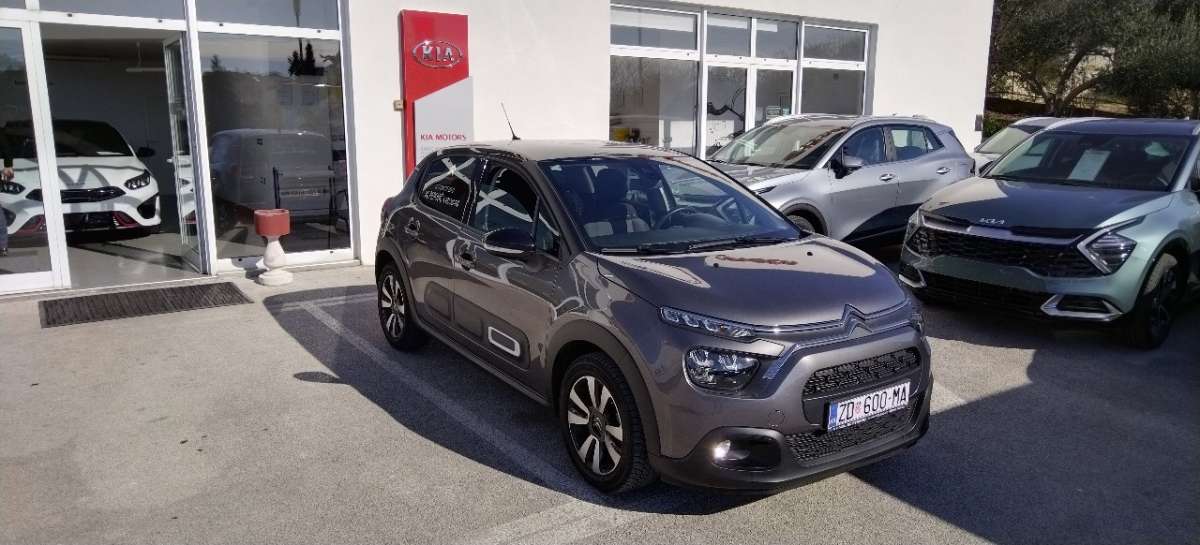 Citroen C3 1.2 Shine Pure Tech - test vozilo