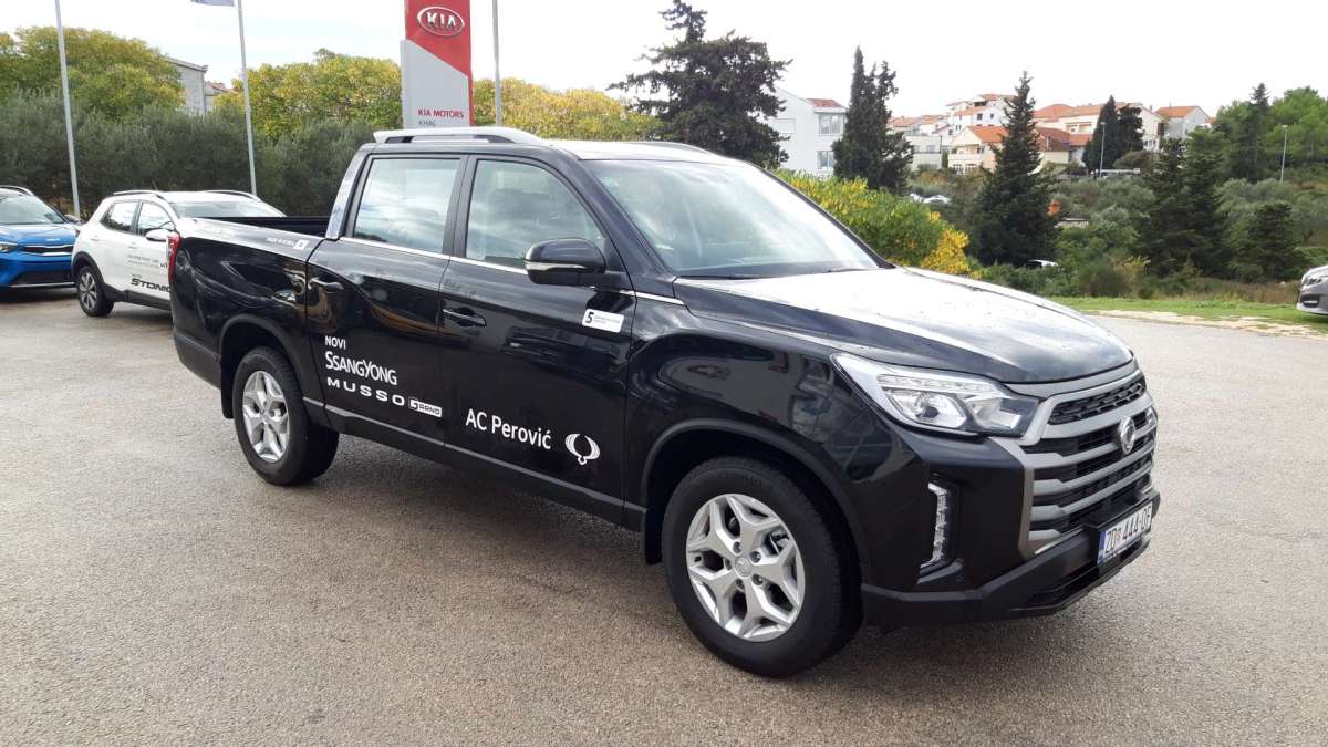 Ssang Yong Musso Grand 2.2 XDI Ultimate AWD Automatik